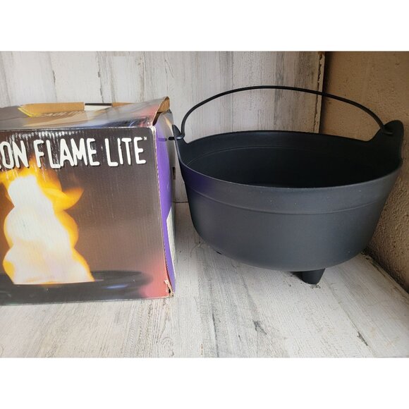 Cauldron large plastic Halloween home decor prop witch - Picture 1 of 9